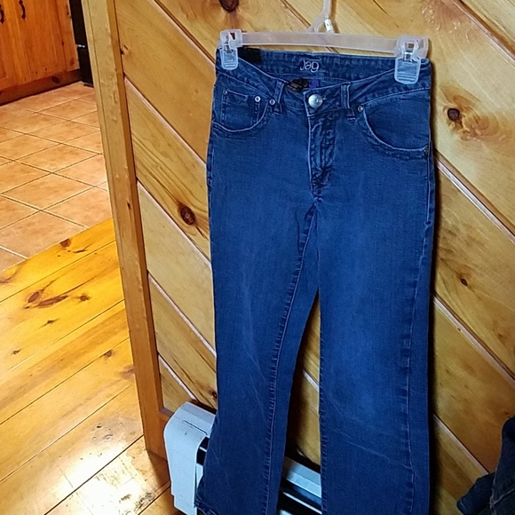 Jeans - Picture 2 of 5